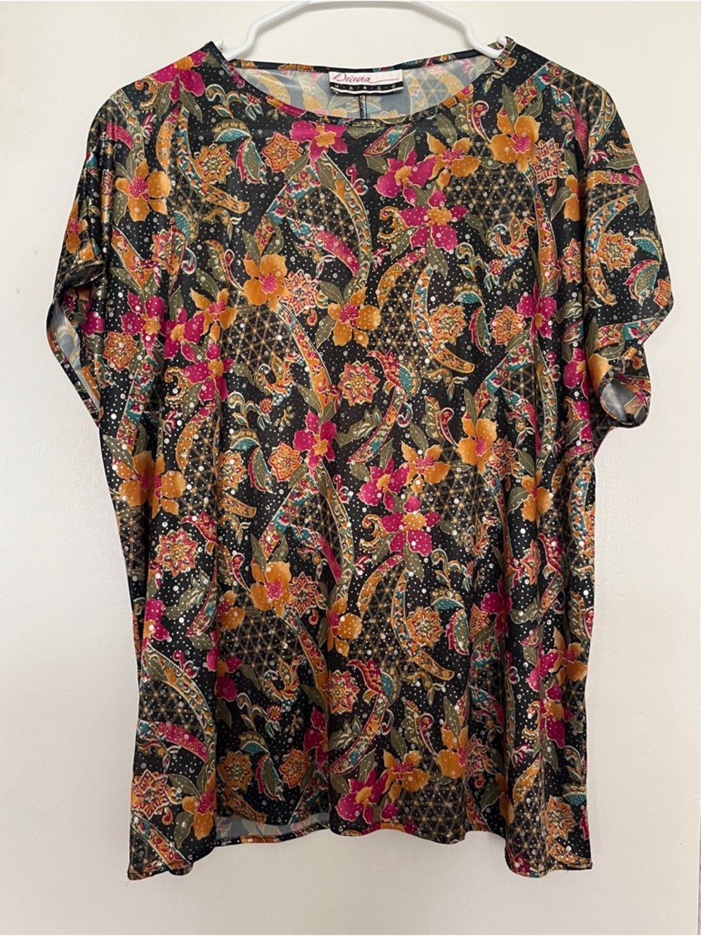 Vintage 100% Silk Blouse Vibrant Floral Paisley Print Tee